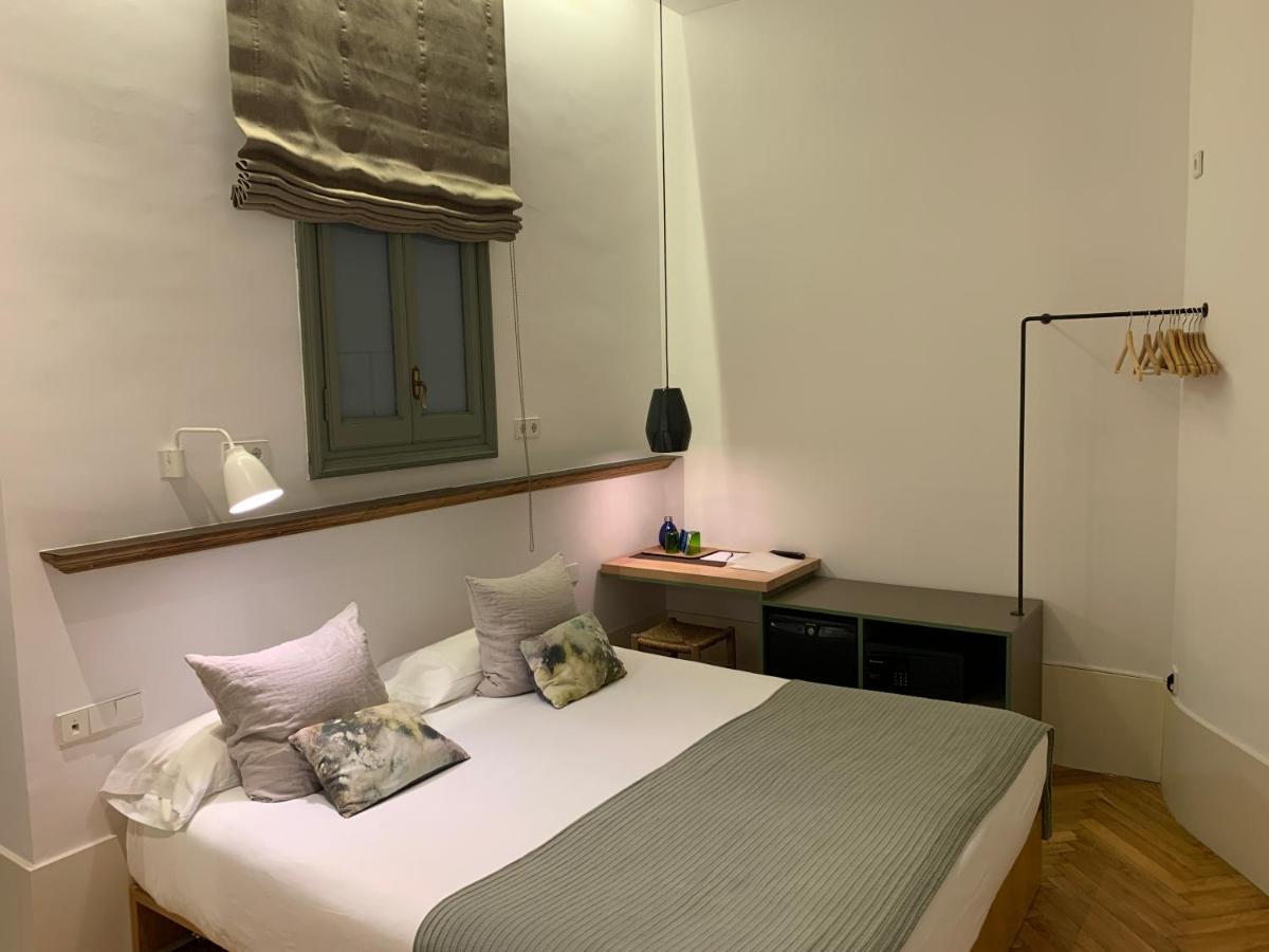 Casa Mathilda Bed & Breakfast Барселона Екстериор снимка