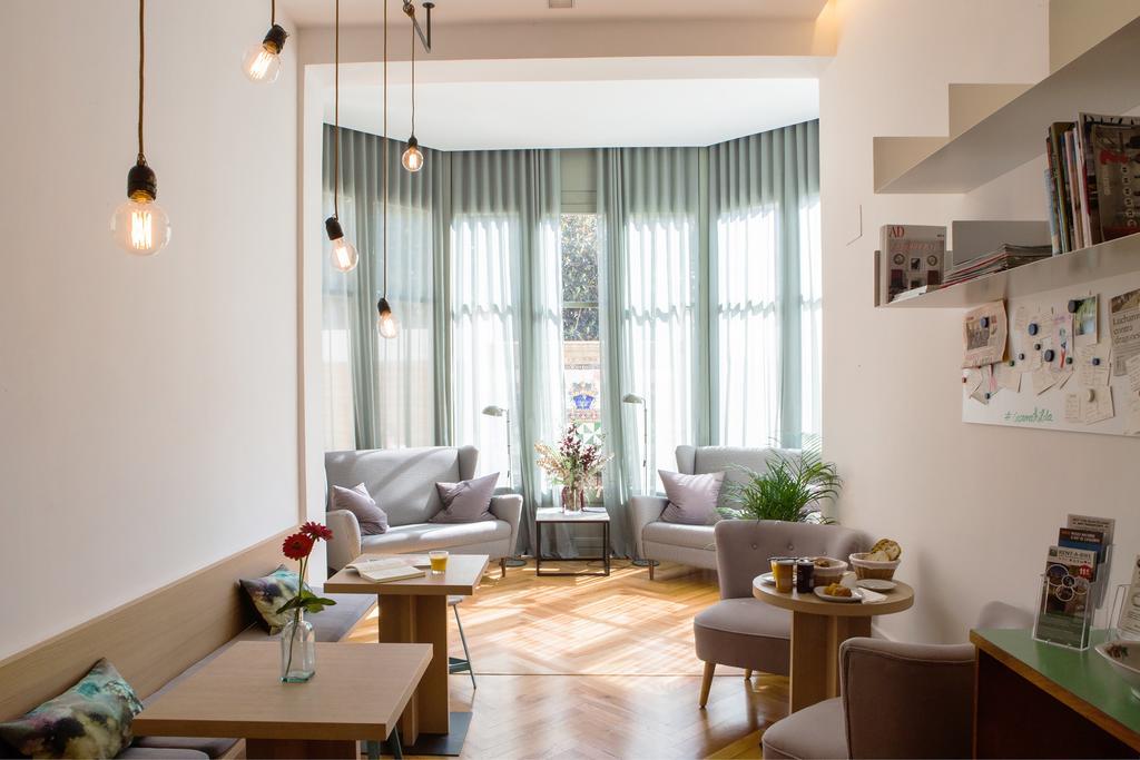 Casa Mathilda Bed & Breakfast Барселона Екстериор снимка